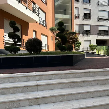 Daire Nemis In The Centre Of Four Free Parking Tiran