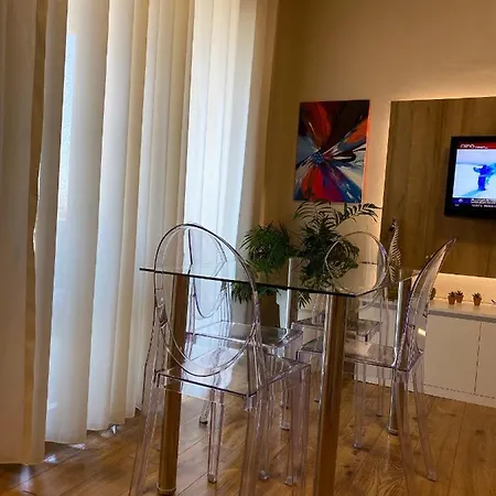 Nemis In The Centre Of Four Free Parking Apartment *